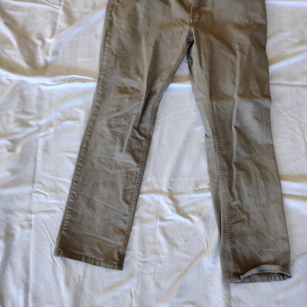 Men's Straight Jeans in Tan